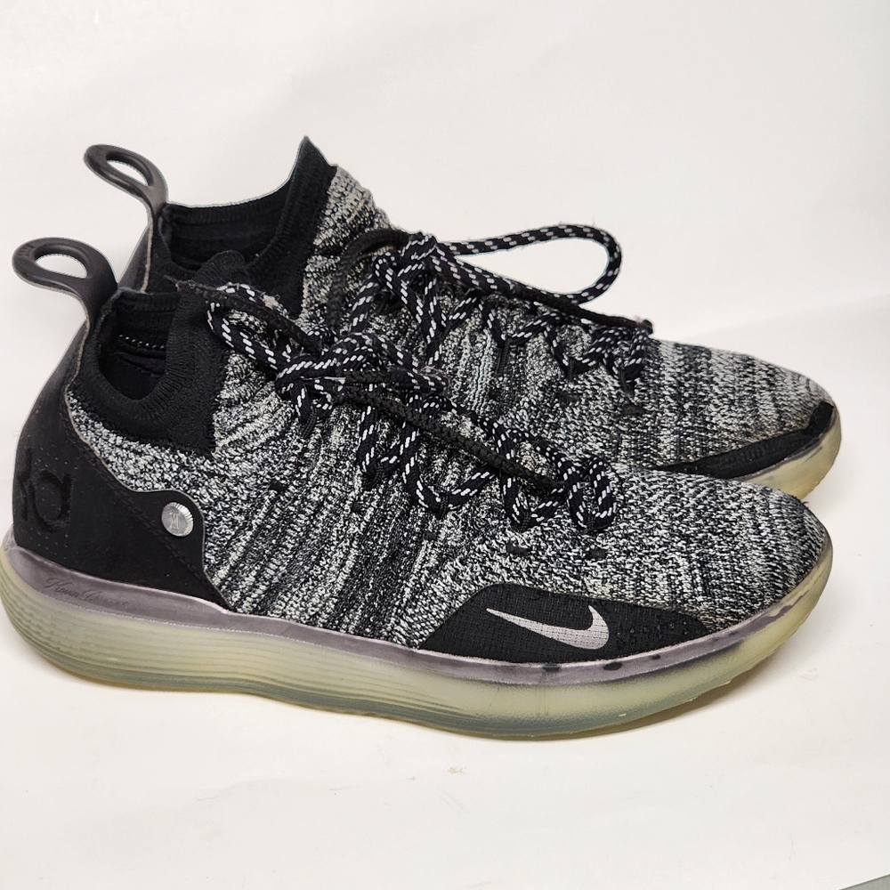 Nike Zoom KD 11 Still KD Flyknit Kevin Durant Basketball Shoes (Men's 8, black)